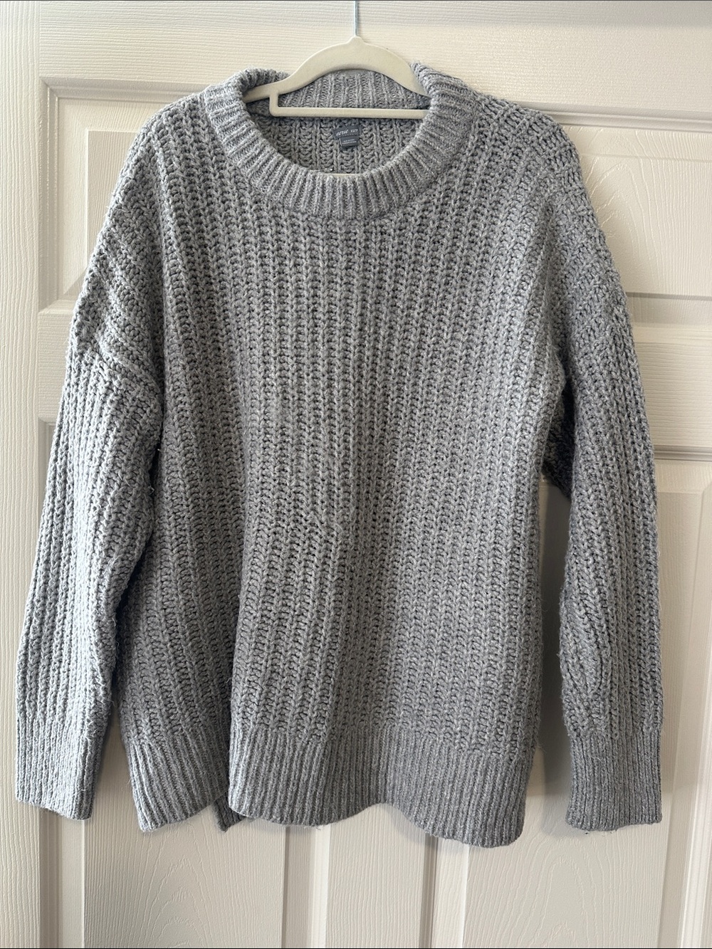 Cozy Aerie Grey Chunky Knit Women's Sweater